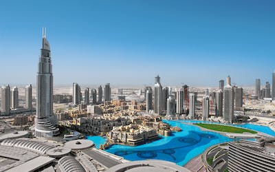 Dubai mit Abu Dhabi
