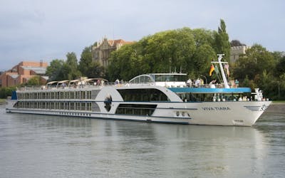 Historische Städte entlang des Rheins